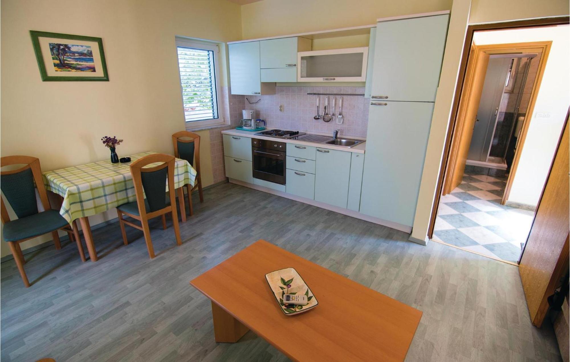2 Bedroom Gorgeous Home In Banjol Buitenkant foto